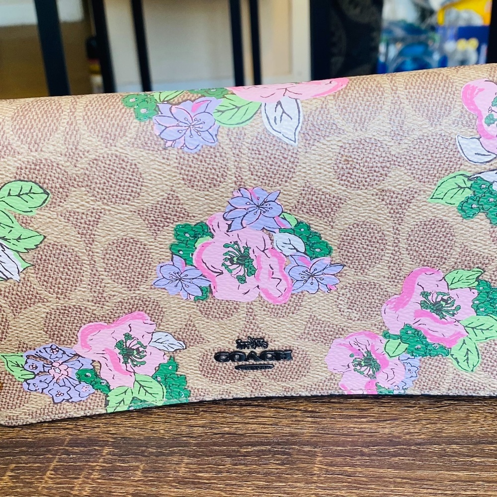 Coach Crossbody In With Prairie Daisy print